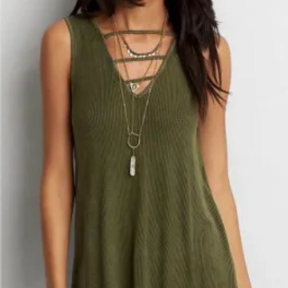 2 for $12 - AE Soft&Sexy White Tank - Picture 2 of 5